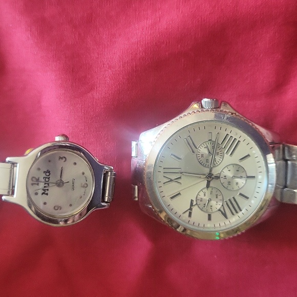 Watches - Picture 4 of 4